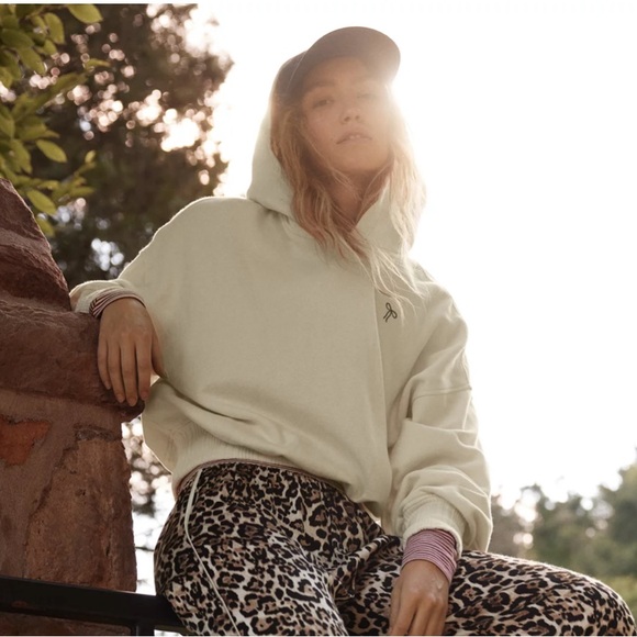 Aerie Embroidered Bow Cropped Fleece Pullover Hoodie Cream - M - Picture 2 of 9